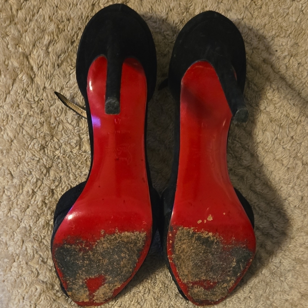 Black Peep-Toe Heels - Picture 3 of 7